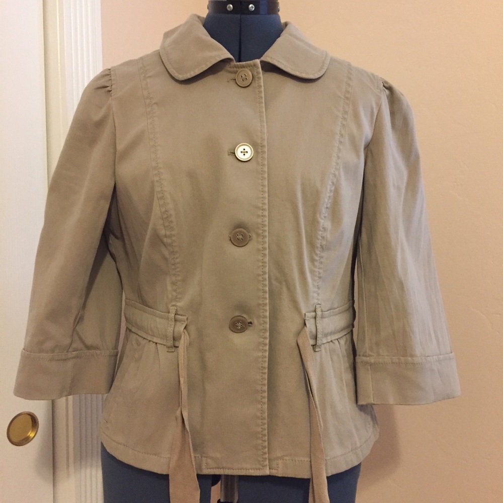 EUC Loft khaki tan jacket w buttons & sash